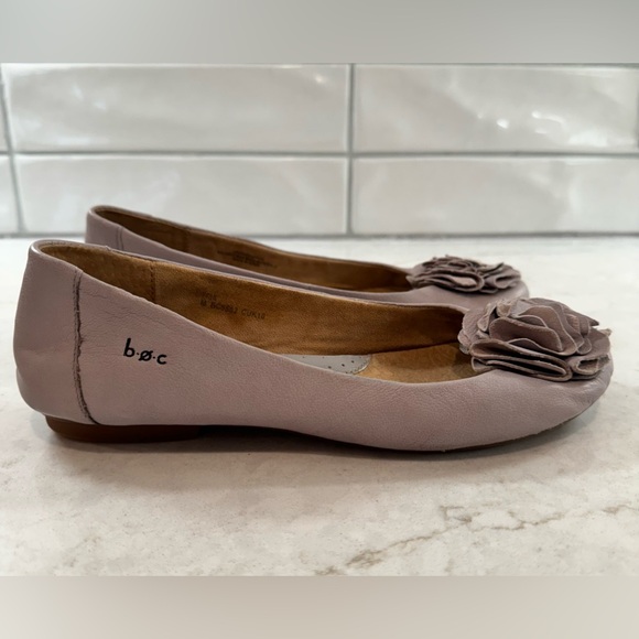 b.o.c. Leather Ballet Flats with rosette Size 7 - Picture 3 of 6